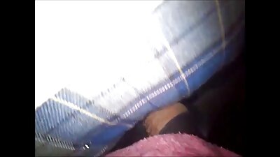 Fahrer bringt kostenlose sexfilme reife frauen Küken zum Auto, wo sie hart gefickt werden will